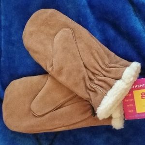 Leather gloves with insulation nwt